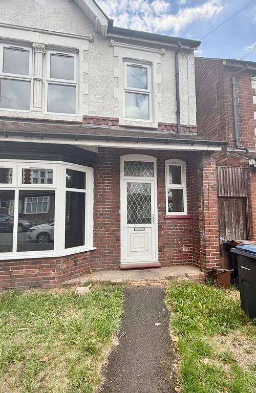27 Ryland Road